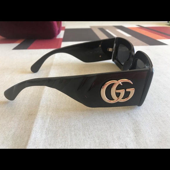 Gucci sunglasses. - Picture 3 of 4